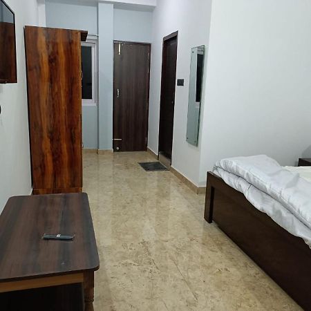 Shivalik Residency - Hotel & Banquet Hall Bara Banki Екстер'єр фото